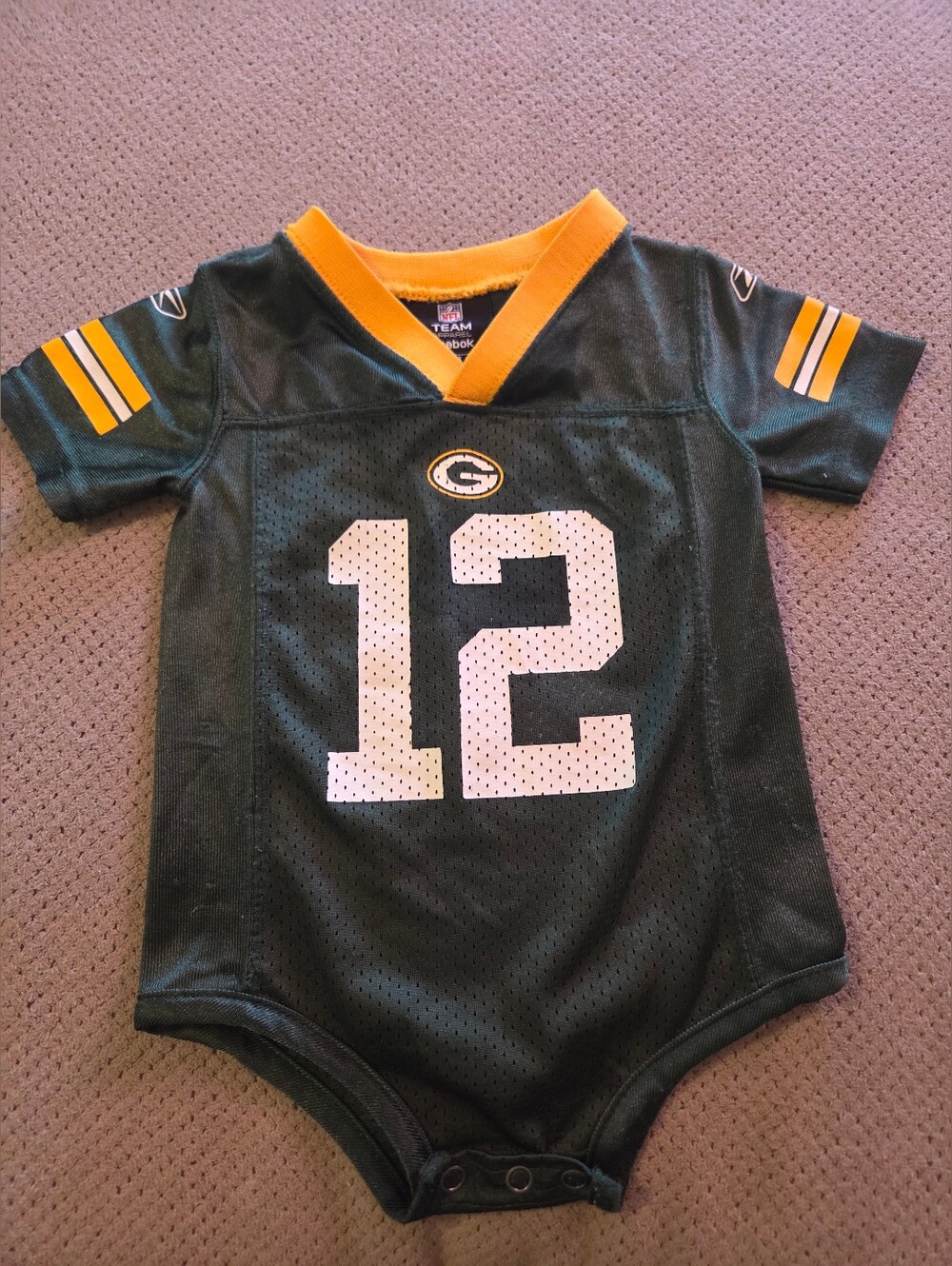 Green Bay Packers Aaron Rodgers #12 baby jersey 6-9 Months NFL Team Apparel